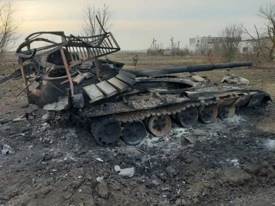 Гроші скінчилися: Кремль дедалі частіше залишає сім’ї окупантів без виплат