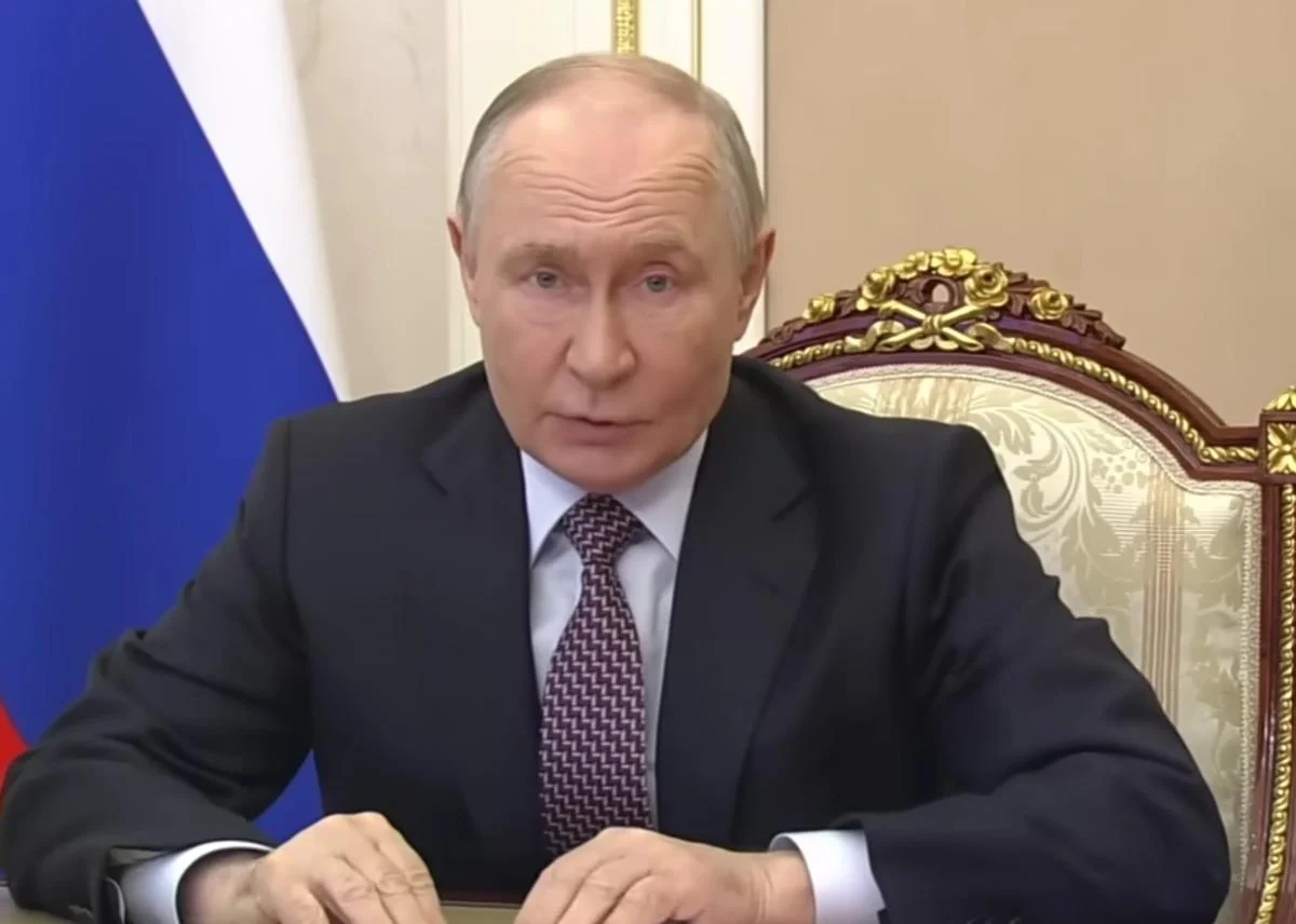Поки Путін приймав гостей, у Росії розгорілася суперечка про мир з Україною